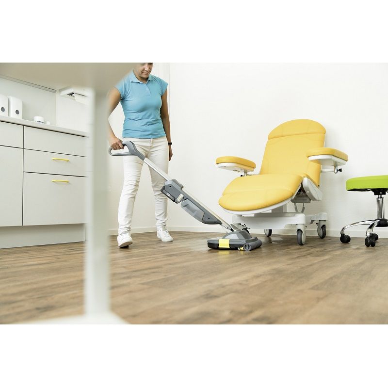 Подопочистваща машина Karcher BR 30/1 C Bp Pack 18/30